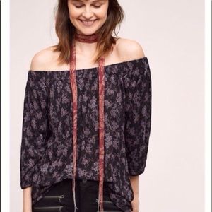 Deletta Off-the-shoulder Top S